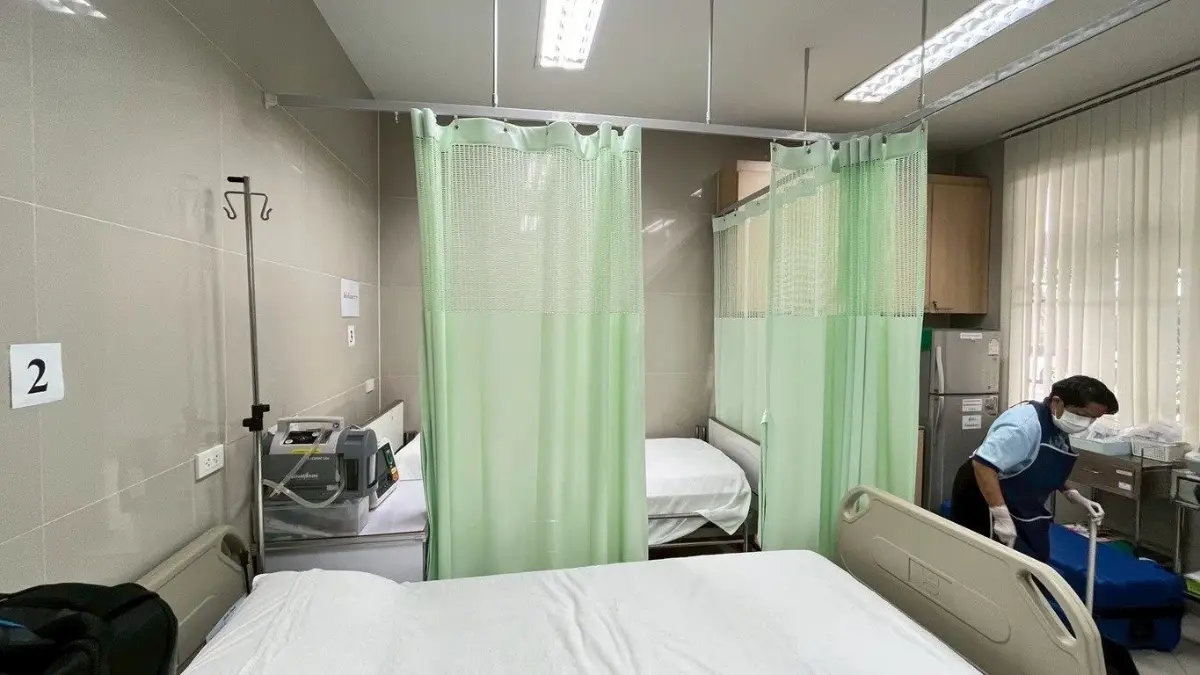 ม่านโรงพยาบาล สวนจิตรลดา — รูปที่ 3